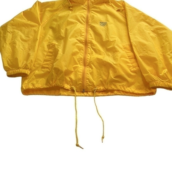 Packable Wind Breaker - Size Medium - Picture 6 of 14